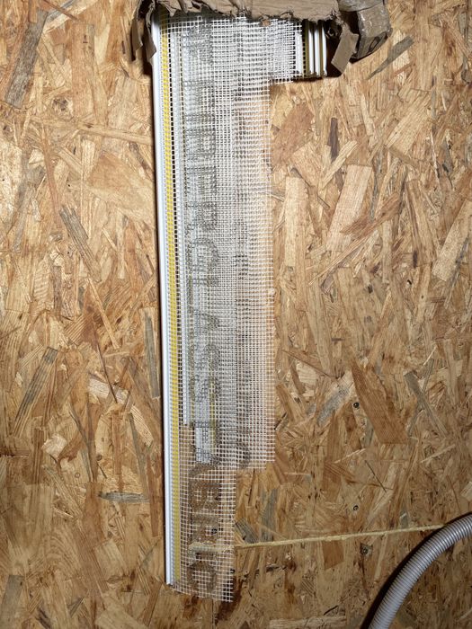 Listwy elewacyjne przyokienne Fiberglass z siatka 3 m