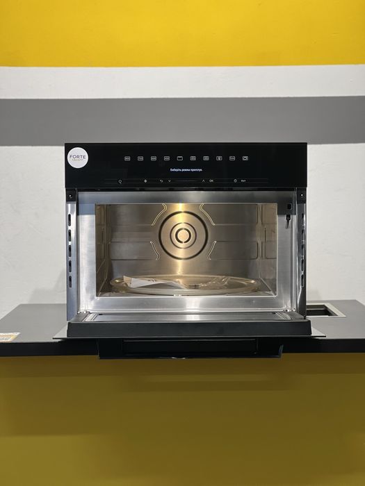 Виставкова мікрохвильова піч від Мiele ®. m 7244 tc. Гриль. 2025р.в