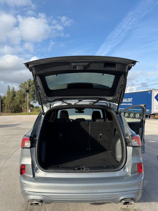 Ford Kuga 1.5 TDCi EcoBLUE ST-Line Aut - 2022