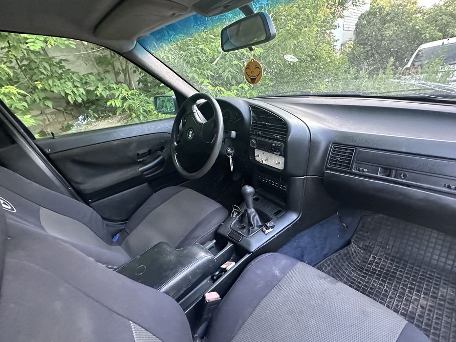 Продам BMW E36 1.8 бензин механіка