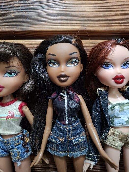 Вінтажні ляльки Bratz з власної колекції