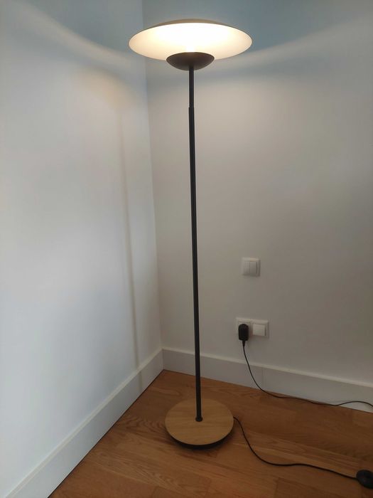 Candeeiro de pé KAITO da AREA STORE - NOVO