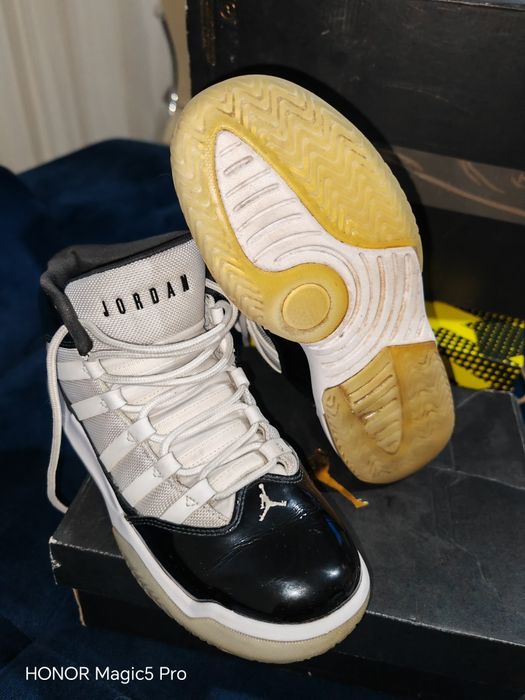 Buty Jordan max aura 38.5