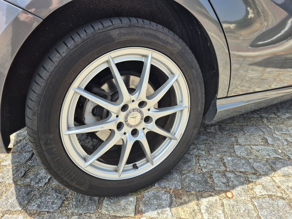 Mercedes B200 2012