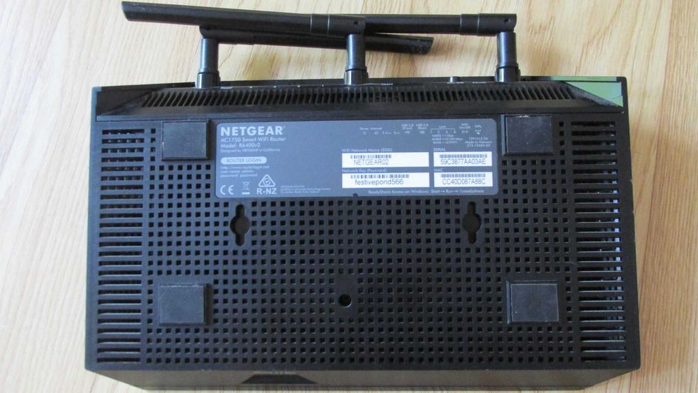 Router bezprzewodowy NETGEAR model R6400v2