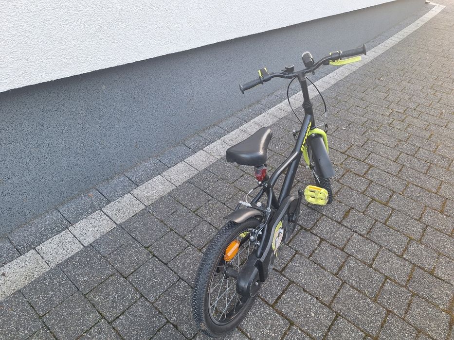 Sprzedam rower Btwin 16 cali z bocznymi kółkami