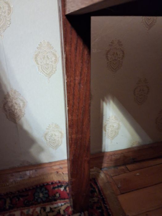 Журнальний столик