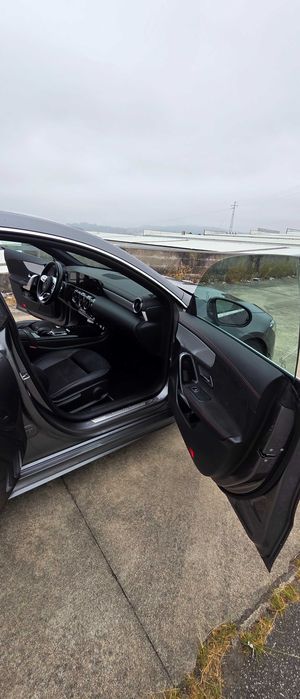 Mercedes-Benz CLA 180d  AMG Line | IVA Dedutível