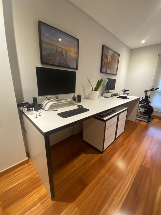 Móveis de escritório