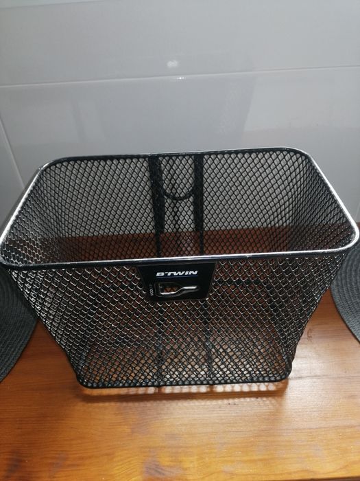 Cesto para bicicleta em ferro