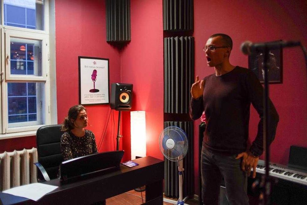 Школа вокалу Для дорослих та дітей Вокальна студія Викладач Сертифікат