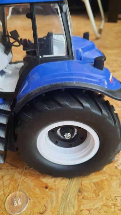 Traktor zdalnie sterowany jak nowy