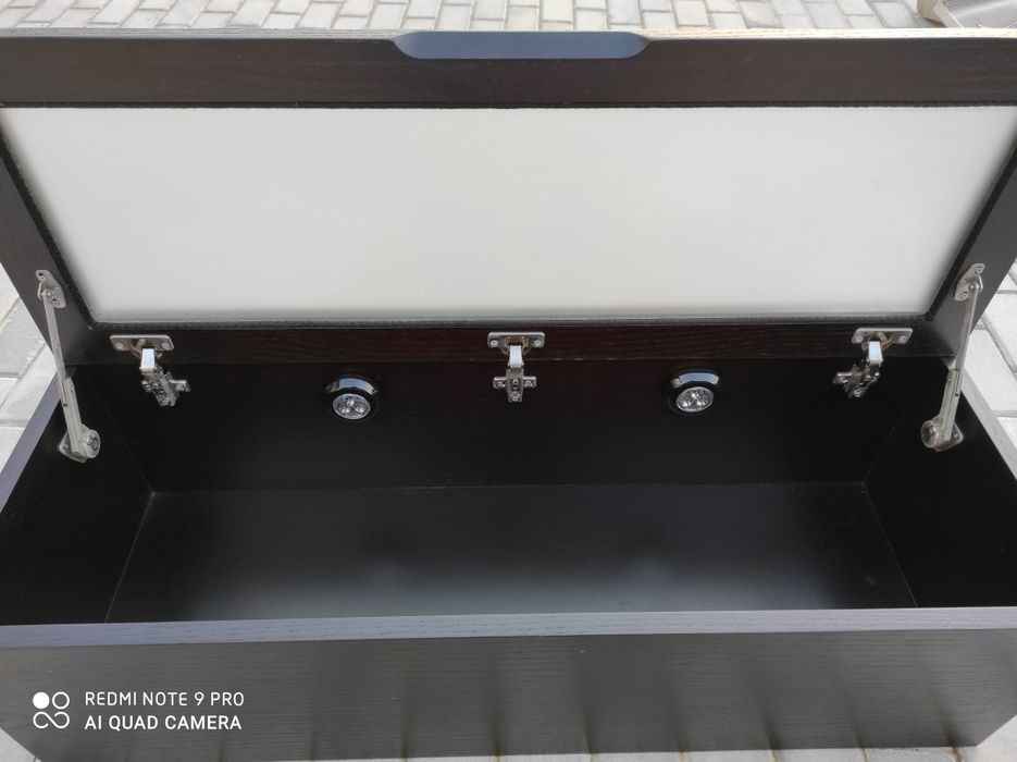 Bar de sala suspenso