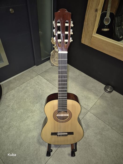 Sprzedam gitarę klasyczną 3/4 i akustyczną 4/4yczną