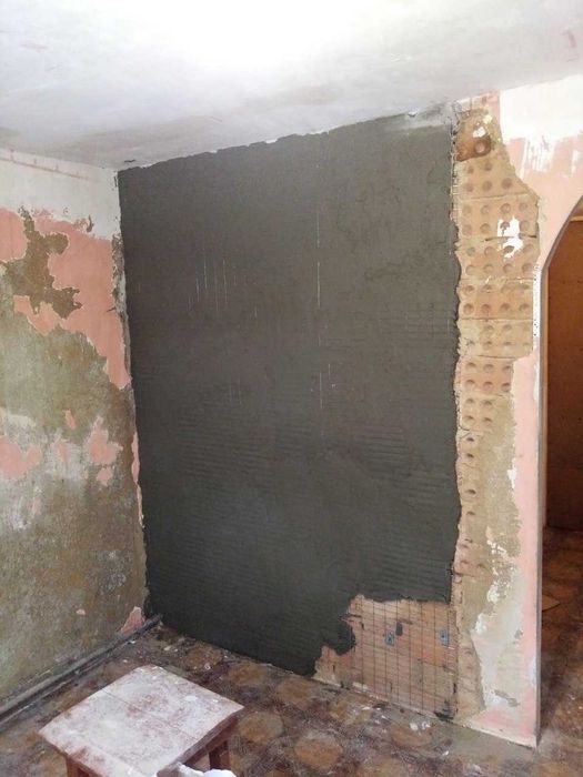 выравнивание стен потолка  шпаклевка  поклейка обои  откосы