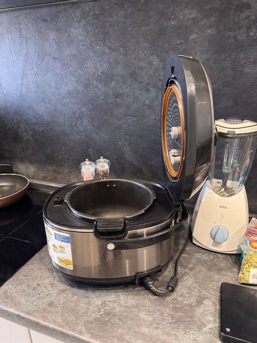 Мультиварка-скороварка AutoCook BOSCH MUC88B68RU індукційна