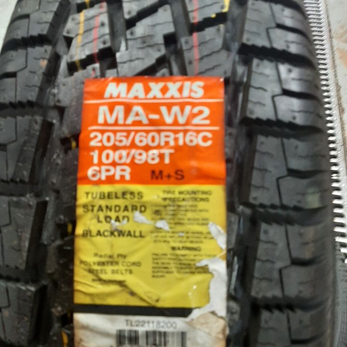 Opony Zimowe Maxxis 205/60R16C 100/98T