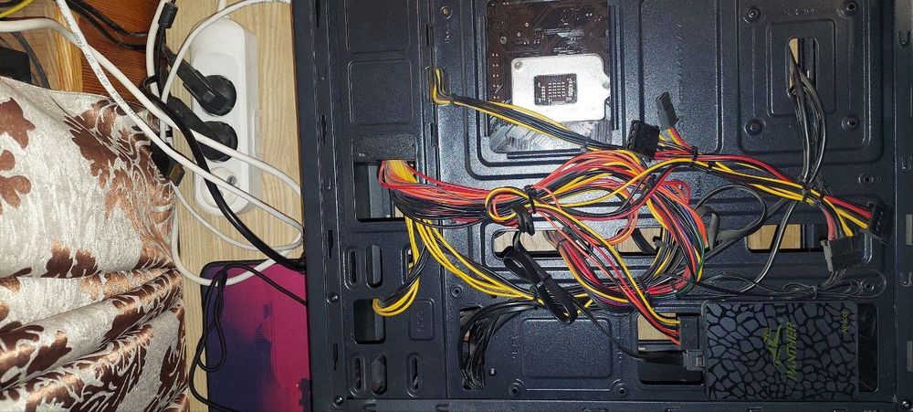 Ігровий комп'ютер 1660 super i3-10105f ddr4 16gb Игровой компьютер