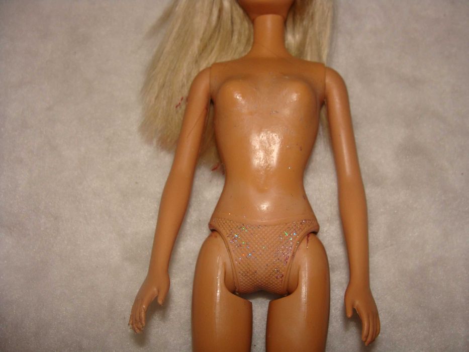 Barbie não identificada