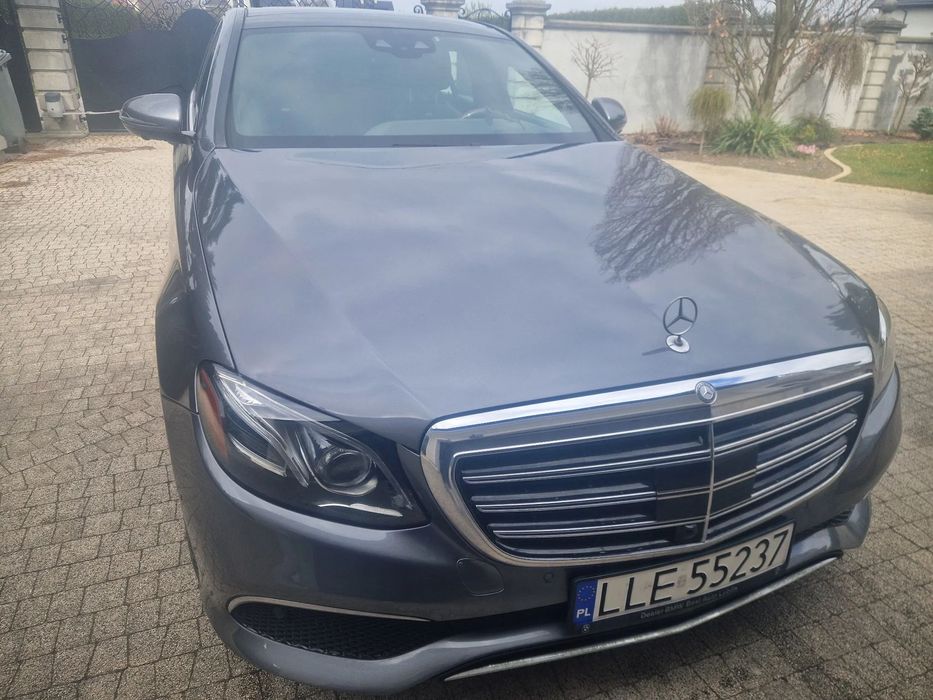 Mercedes-Benz Klasa E Mercedes E-klasa W213 2017 E300 4matic
