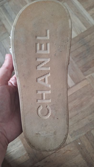 Klapki damskie Chanel