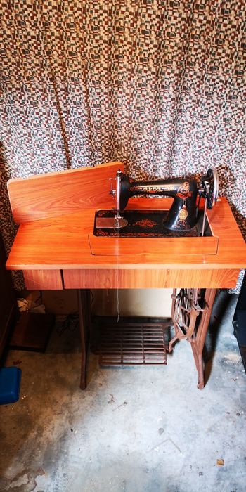 Máquina de costura alfa