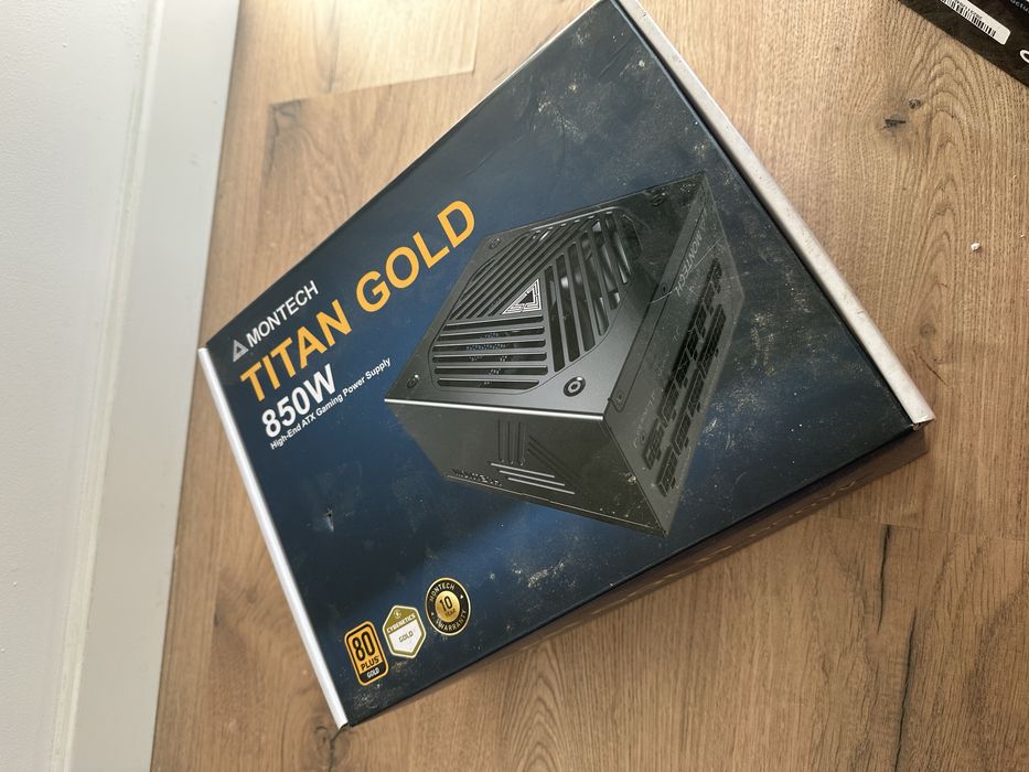 Fonte de alimentação Montech TITAN GOLD 850w