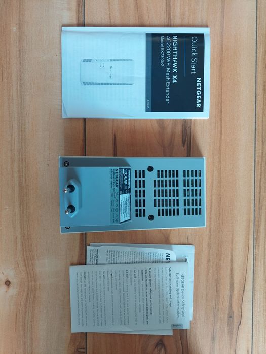 NETGEAR AC2200 WiFi Mesh Extender (EXT300v2)