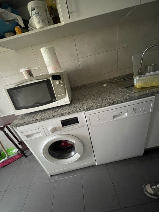 Quarto com varanda para solteiro com caução