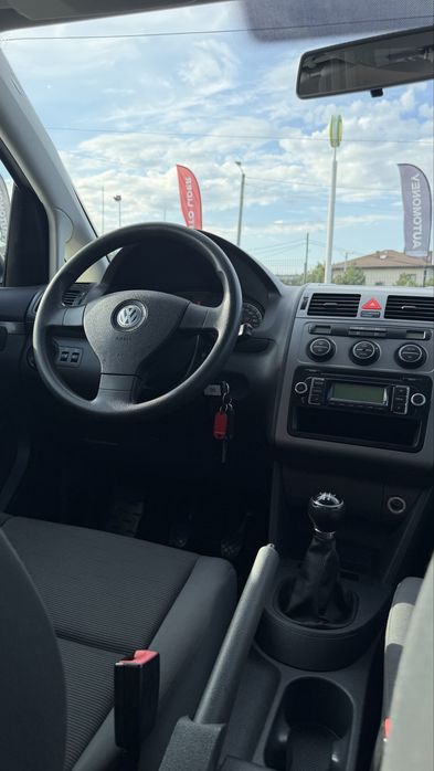 Volkswagen Touran Фольксваген Тоуран FL 2008р 1.6 MPІ бенз 5 МКПП 7 місць