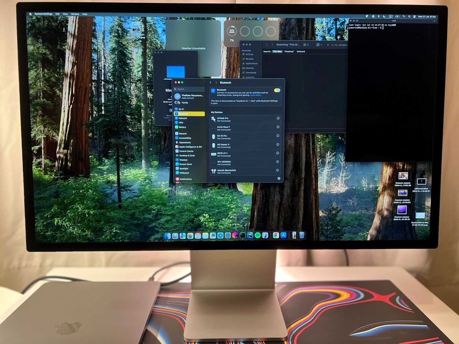 Apple Studio Display Tilt-adjustable stand (Standard glass)