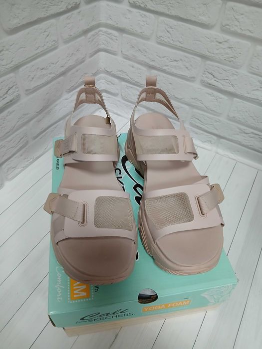 Жіночі сандалі Skechers 119858 BLSH