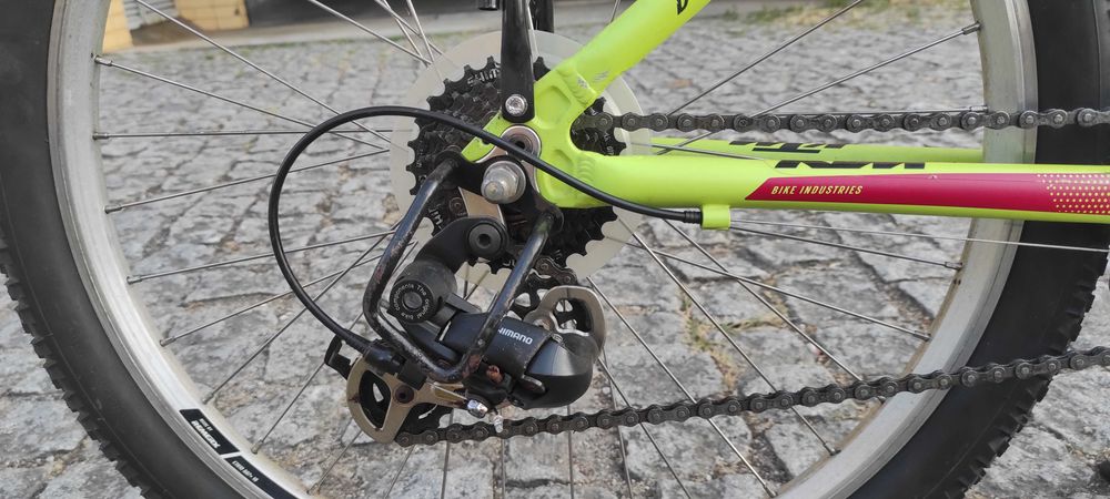 Bibicleta BTT roda 24 - KTM