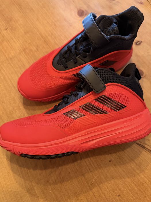 Adidas vermelhas 40