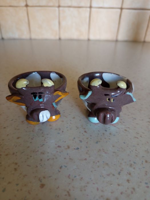 Podstawki na jajka byk