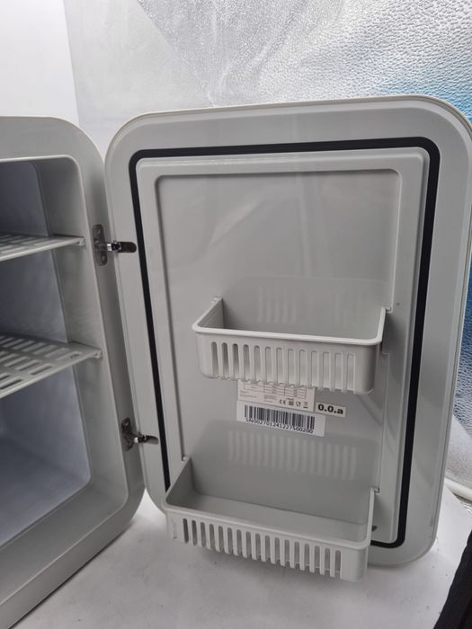 Cecotec mini lodówka 20 l