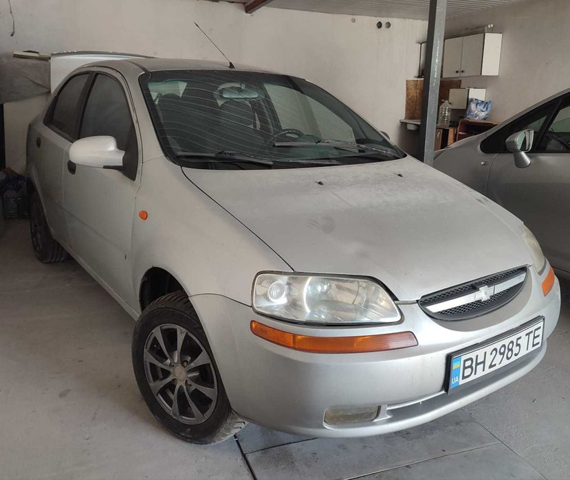 Chevrolet aveo 2005 рік