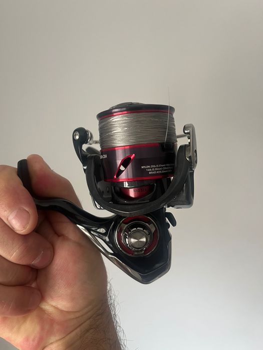 Carreto Daiwa Fuego 4000