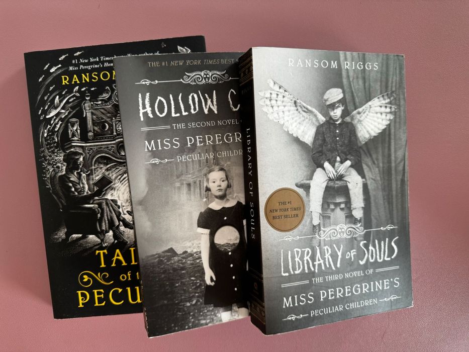 Livros Tales of the peculiar de Ransom Riggs