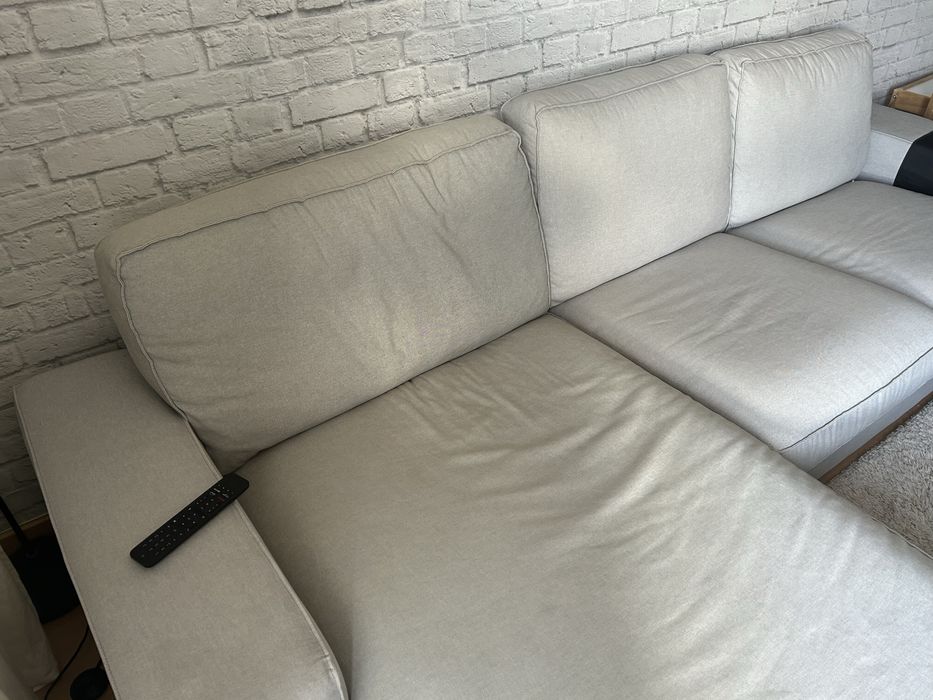 Sofá com chaise long IKEA Kivik