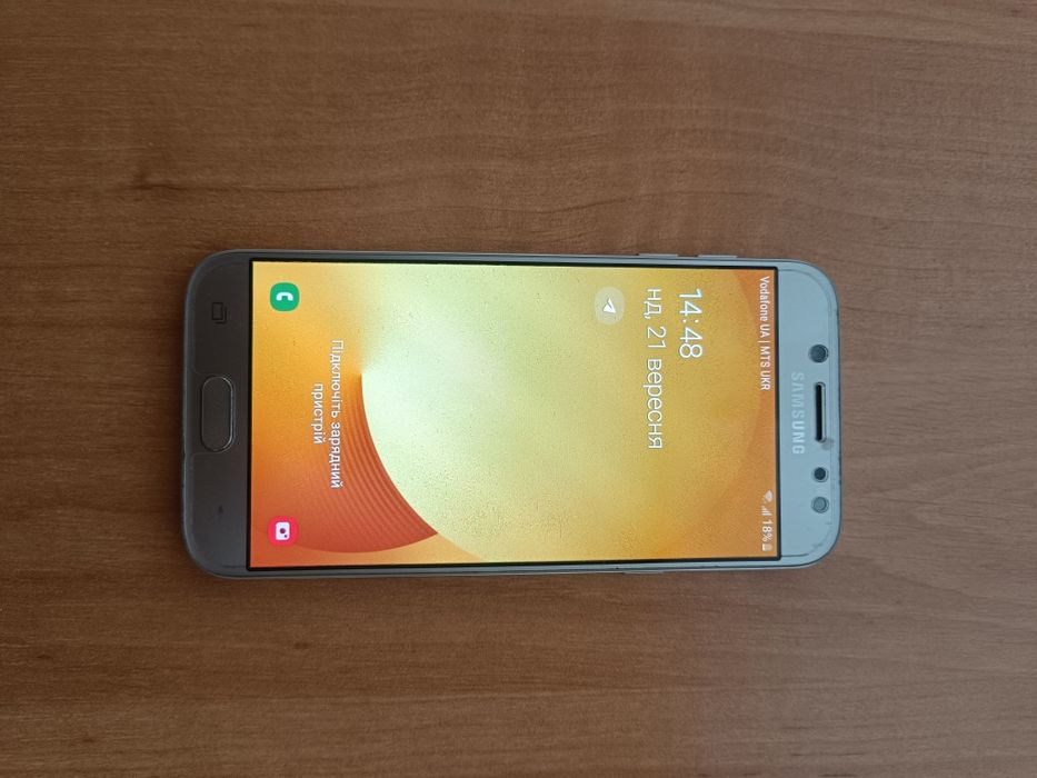 Смартфон Samsung j5 2017