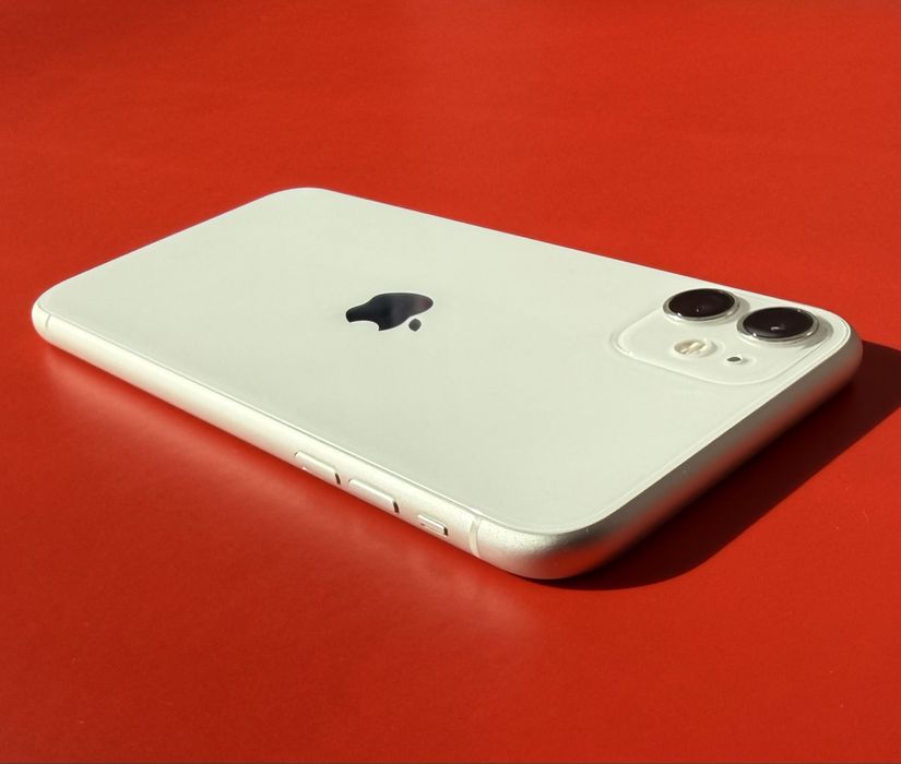Iphone 11 white , 128 gb