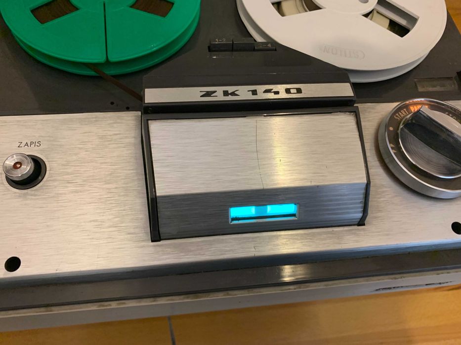 Sprzedam magnetofon szpulowy ZK 140
