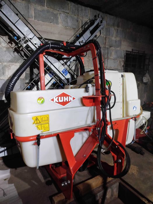 Opryskiwacz Kuhn Omnis 800