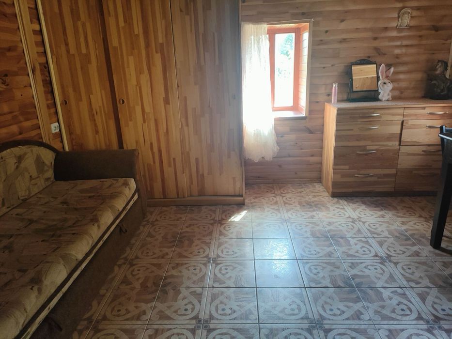 Продам будинок поряд з містом !!