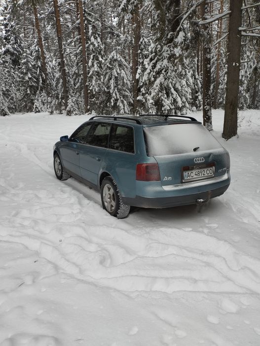 Audi A 6 кватро.