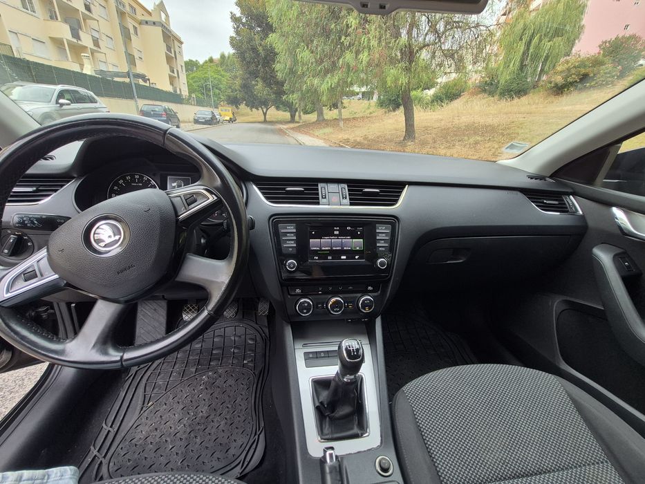Skoda Octávia 1.6 2014/09 Nacional