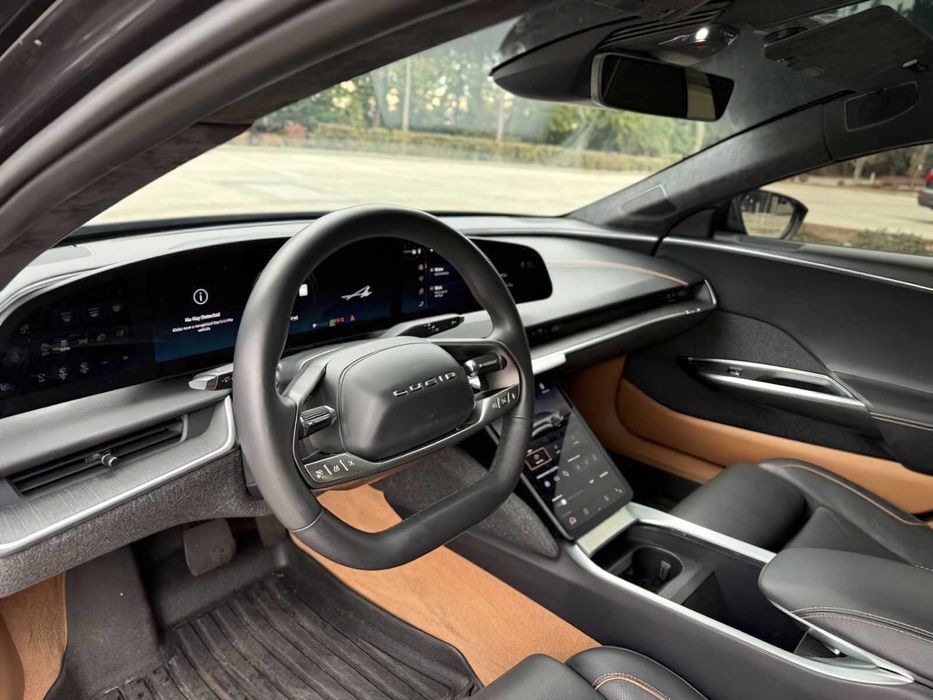 Lucid Air Touring      2023