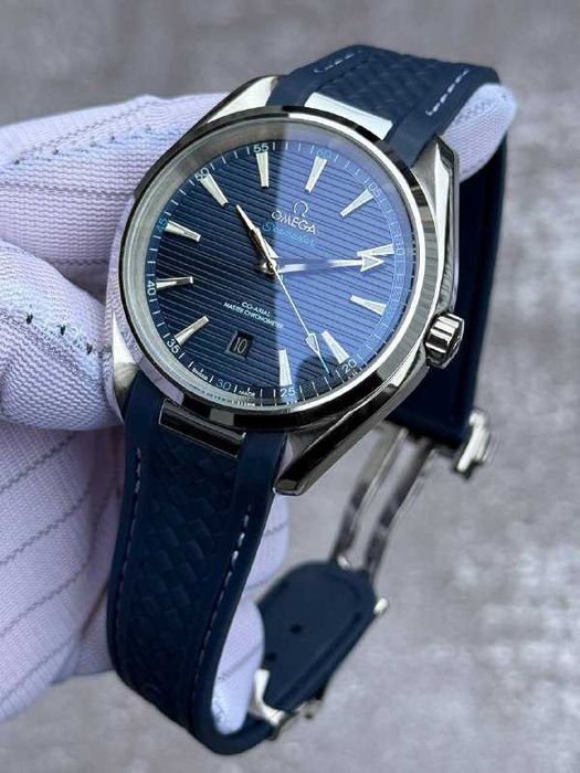 Швейцарские часы Omega Seamaster Aqua Terra 150 m Rubber Strap