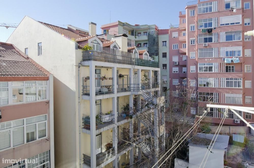 Quarto - localizado em Picoas Lisbon